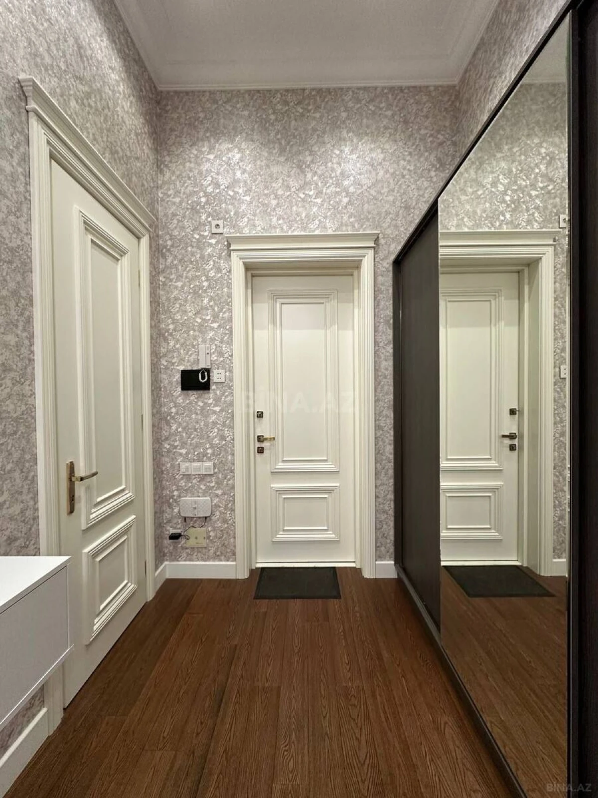 Kirayə verilir 2 otaqlı mənzil 70 m²