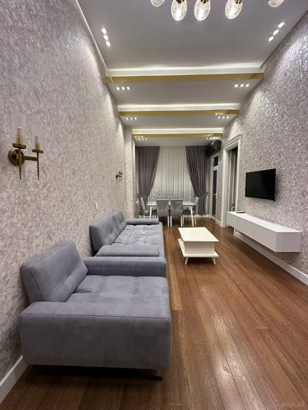 Kirayə verilir 2 otaqlı mənzil 70 m²