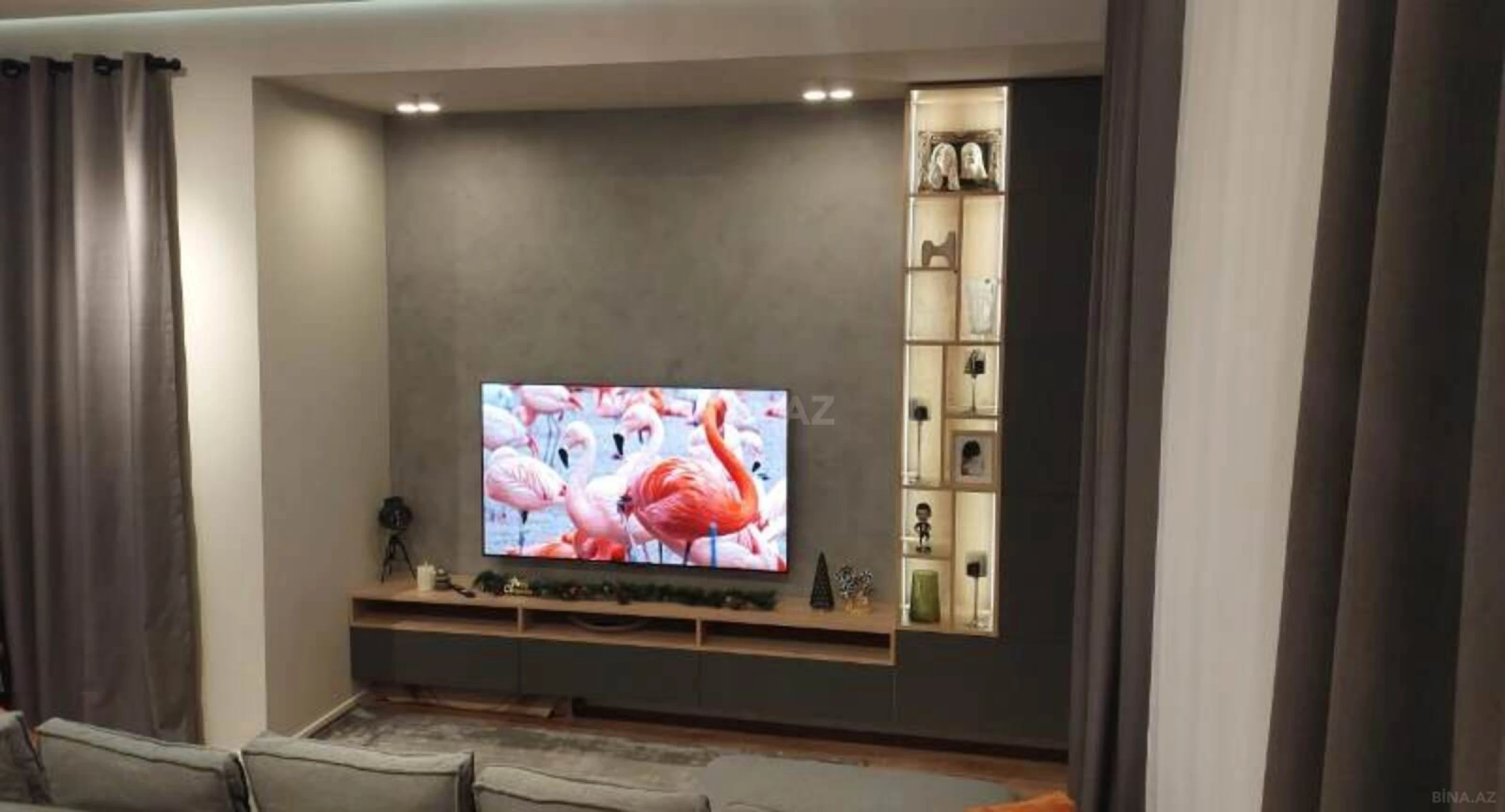 Satılır 3 otaqlı mənzil 130 m²