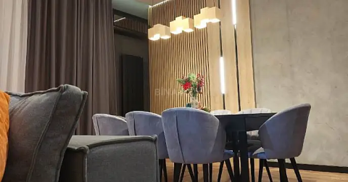 Satılır 3 otaqlı mənzil 130 m²