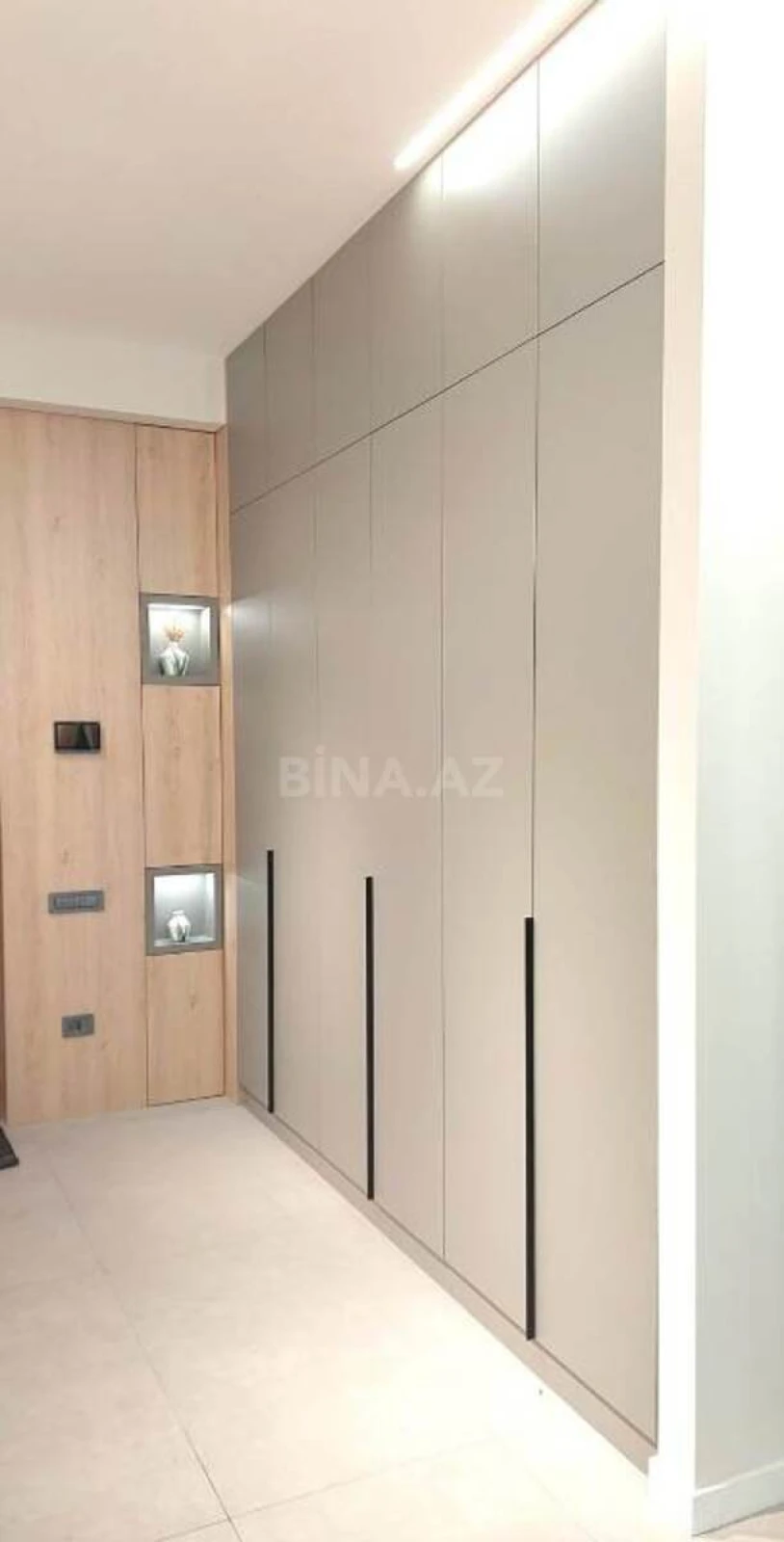 Satılır 3 otaqlı mənzil 130 m²