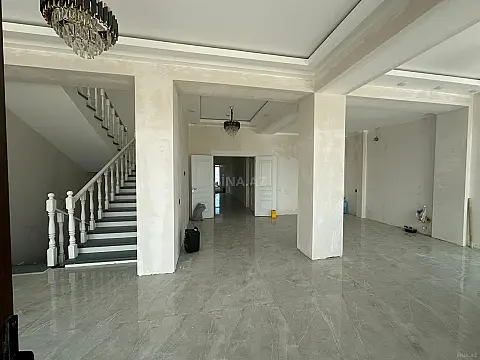Satılır obyekt 540 m²