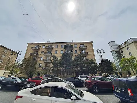 Kirayə verilir 2 otaqlı mənzil 60 m²