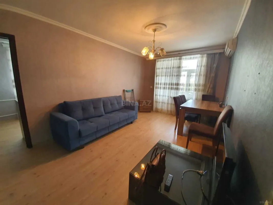 Kirayə verilir 2 otaqlı mənzil 60 m²