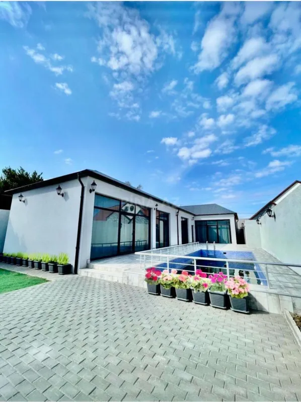 Satılır 4 otaqlı həyət evi 150 m²