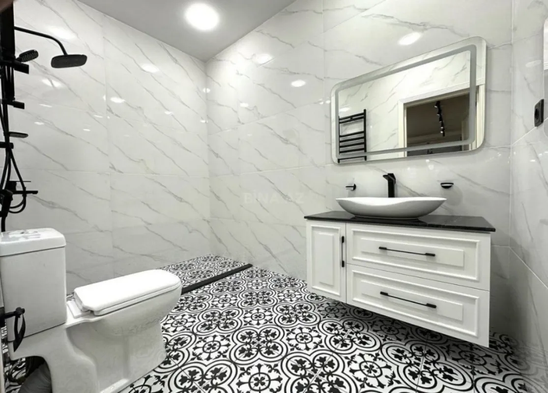 Satılır 5 otaqlı həyət evi 250 m²