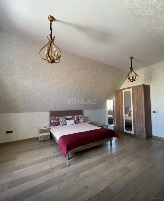 Satılır 5 otaqlı həyət evi 250 m²