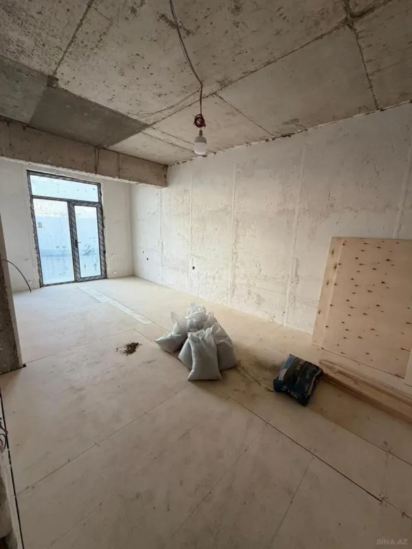 Satılır 2 otaqlı mənzil 66 m²