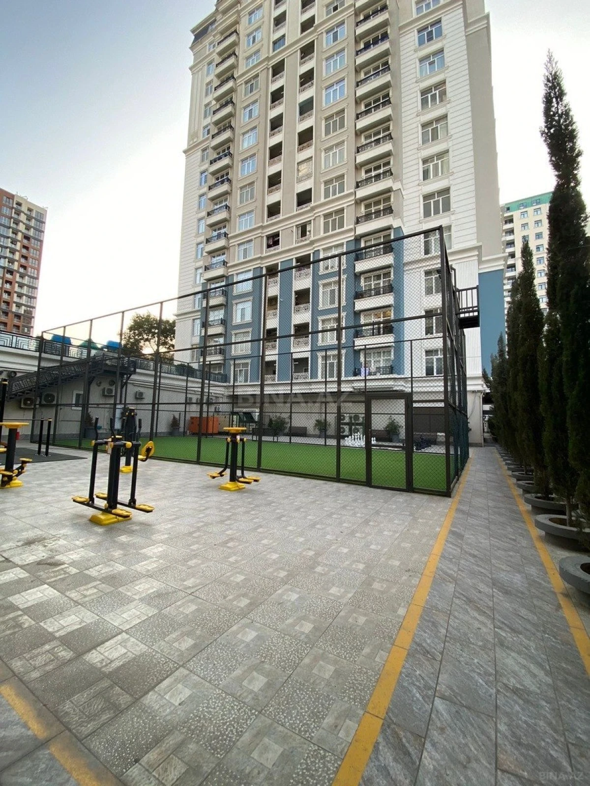 Satılır 2 otaqlı mənzil 90 m²