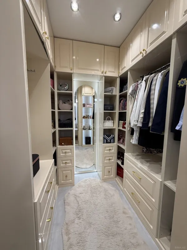 Satılır 2 otaqlı mənzil 90 m²
