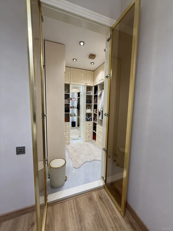 Satılır 2 otaqlı mənzil 90 m²