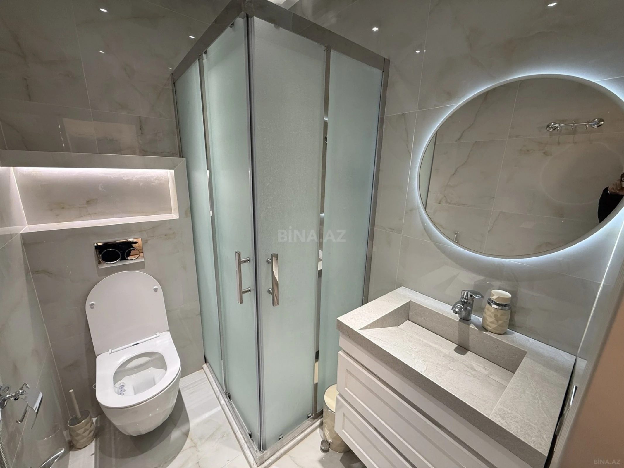 Satılır 2 otaqlı mənzil 90 m²