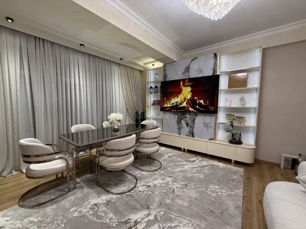 Satılır 2 otaqlı mənzil 90 m²