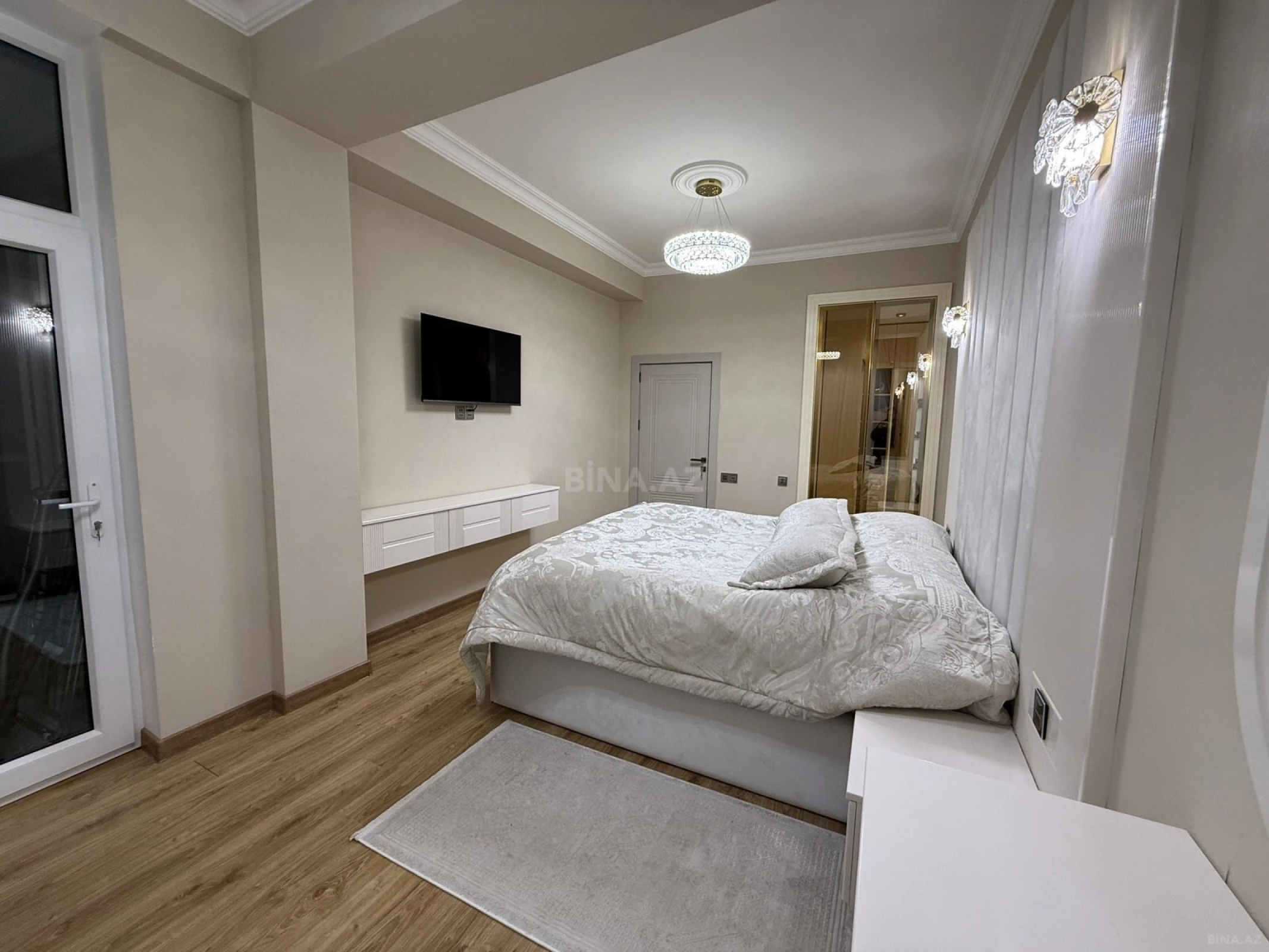 Satılır 2 otaqlı mənzil 90 m²