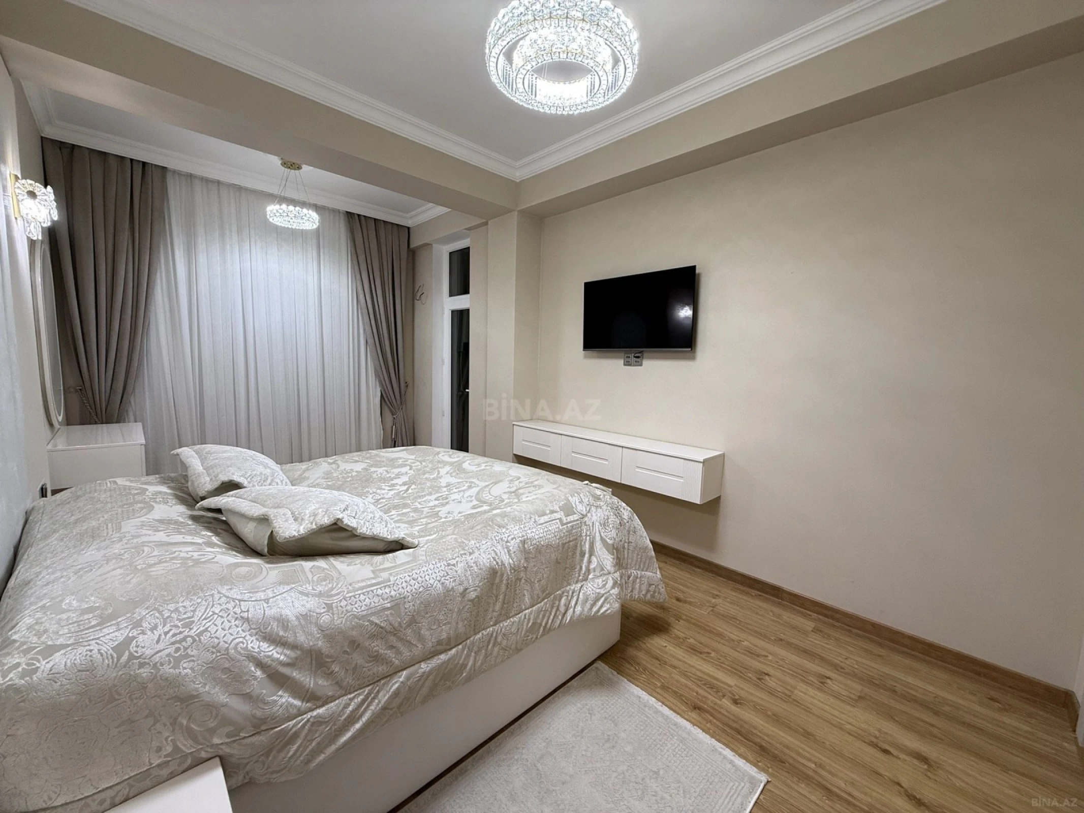 Satılır 2 otaqlı mənzil 90 m²