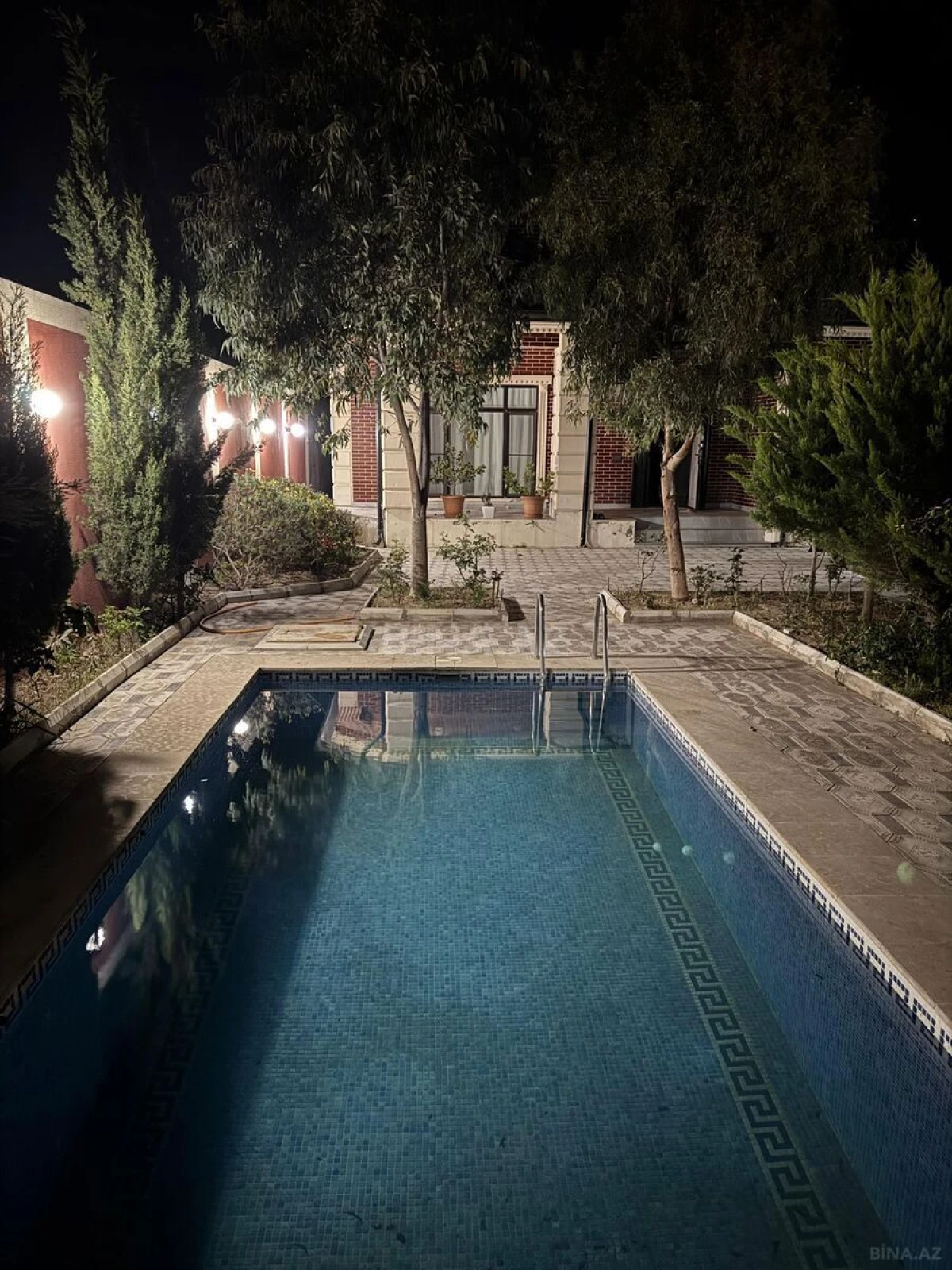 Satılır 3 otaqlı həyət evi 160 m²