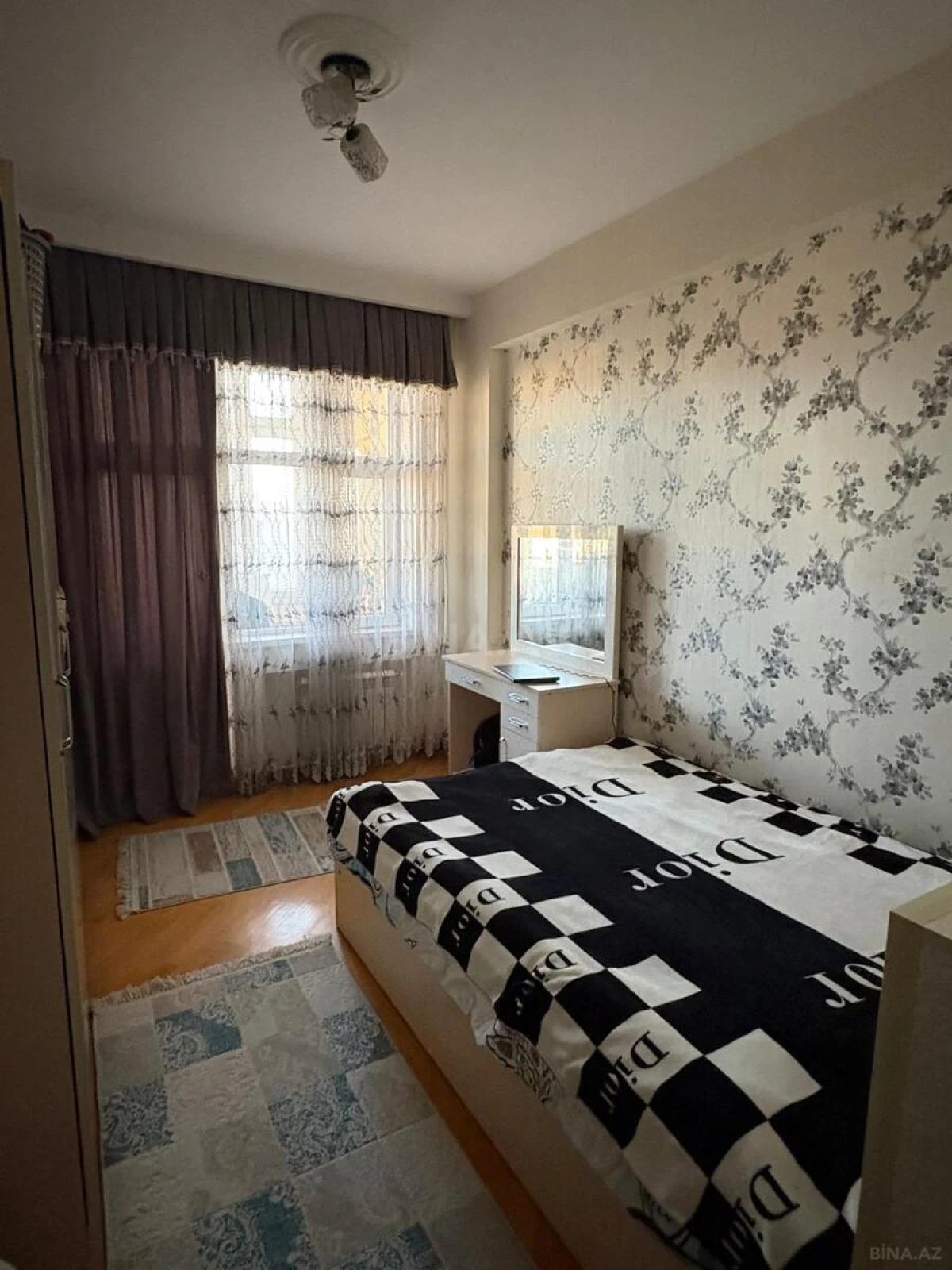 Satılır 2 otaqlı mənzil 60 m²