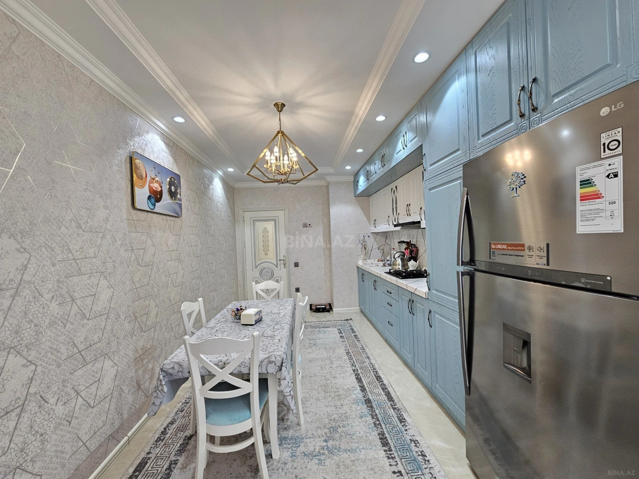 Satılır 3 otaqlı mənzil 127 m²