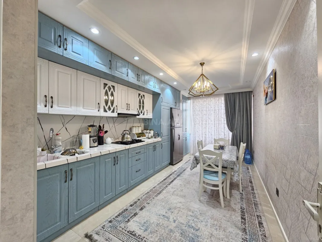 Satılır 3 otaqlı mənzil 127 m²