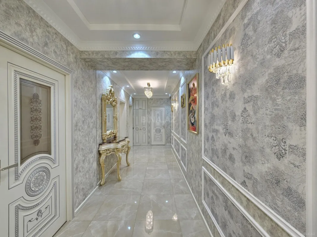 Satılır 3 otaqlı mənzil 127 m²