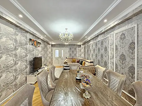 Satılır 3 otaqlı mənzil 127 m²