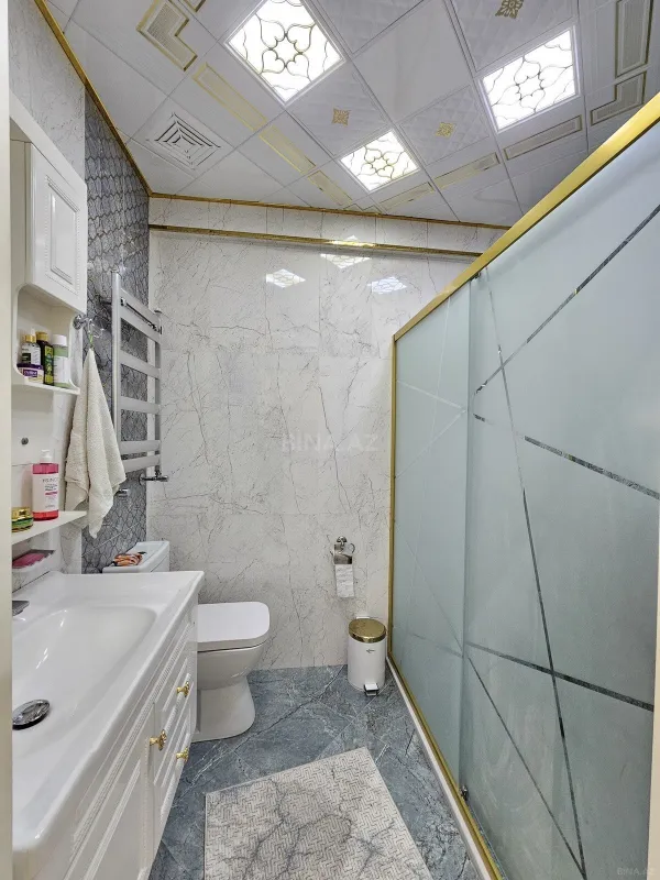 Satılır 3 otaqlı mənzil 127 m²