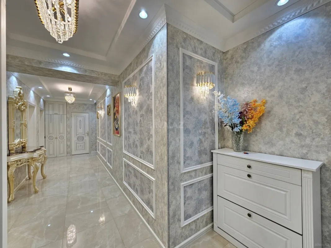 Satılır 3 otaqlı mənzil 127 m²