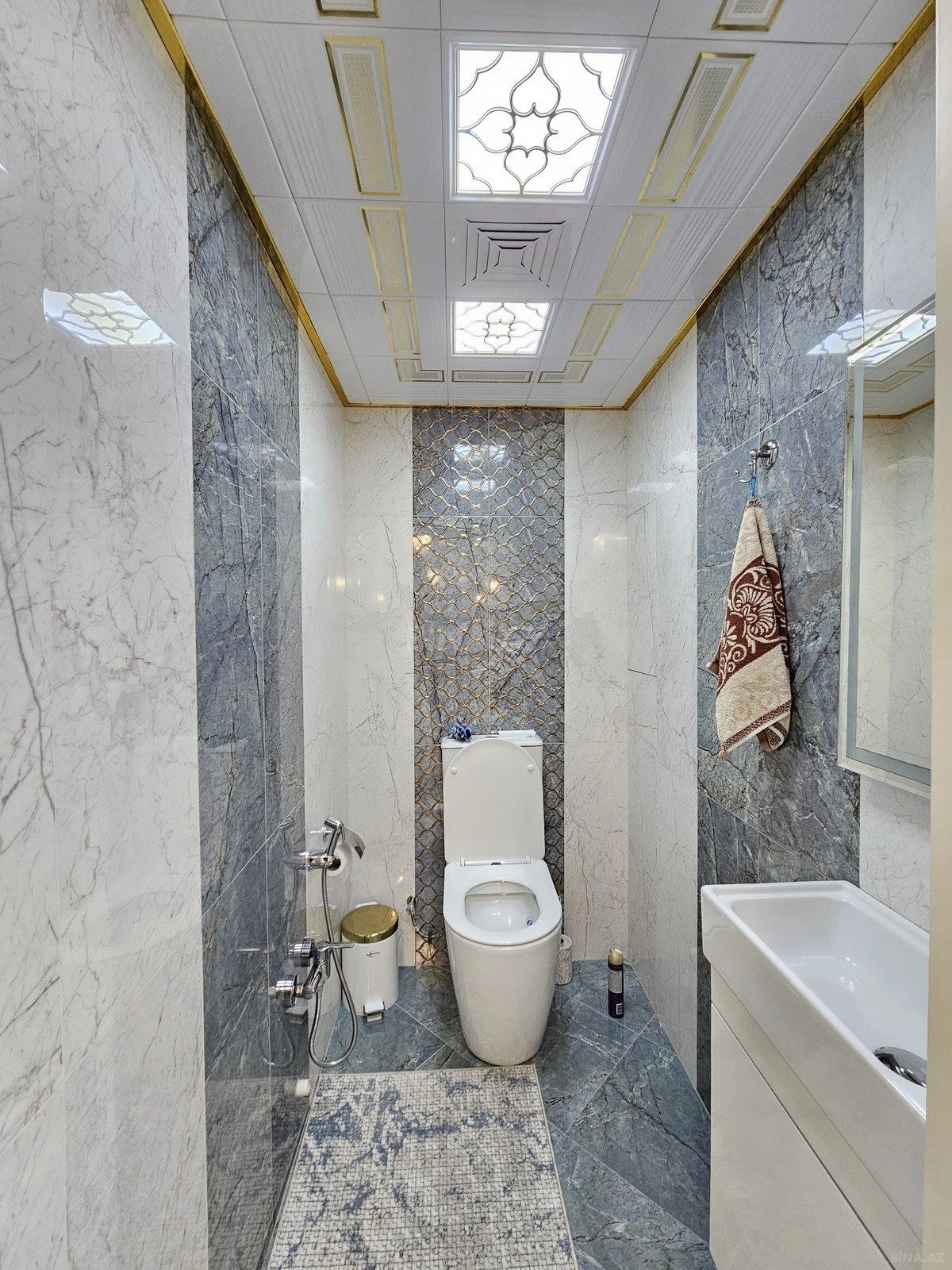 Satılır 3 otaqlı mənzil 127 m²