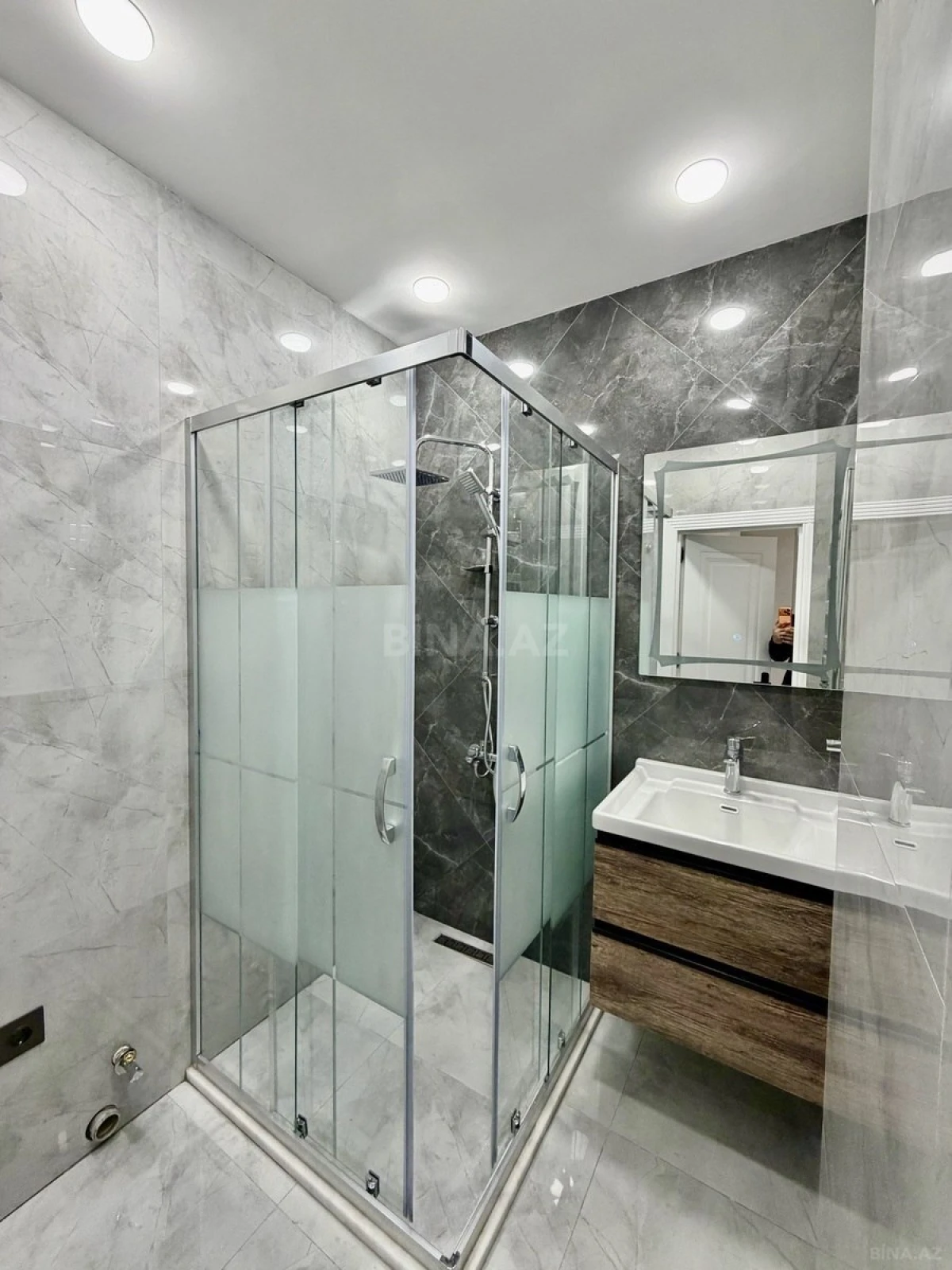 Satılır 3 otaqlı mənzil 80 m²