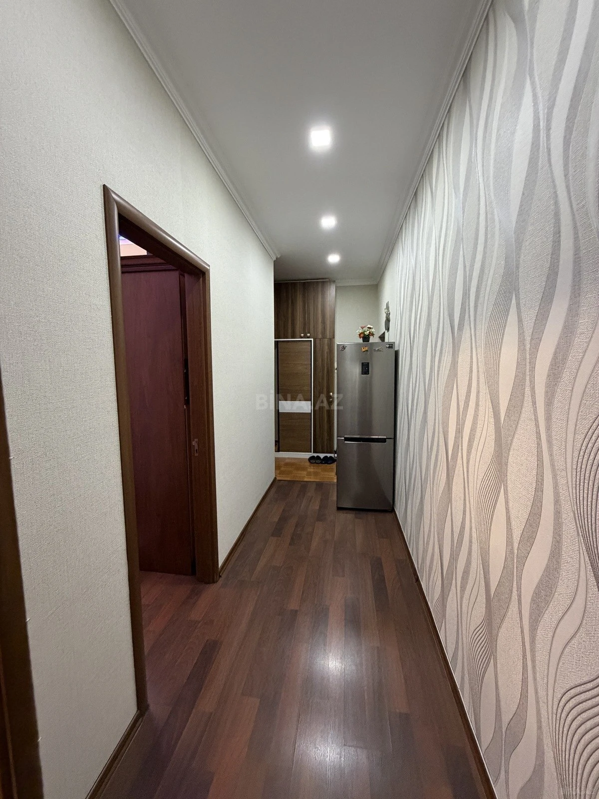 Satılır 2 otaqlı mənzil 65 m²