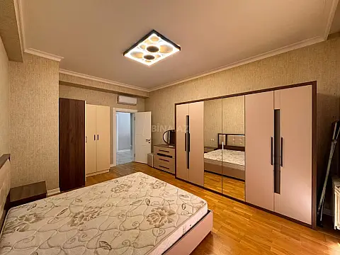 Satılır 3 otaqlı mənzil 95 m²