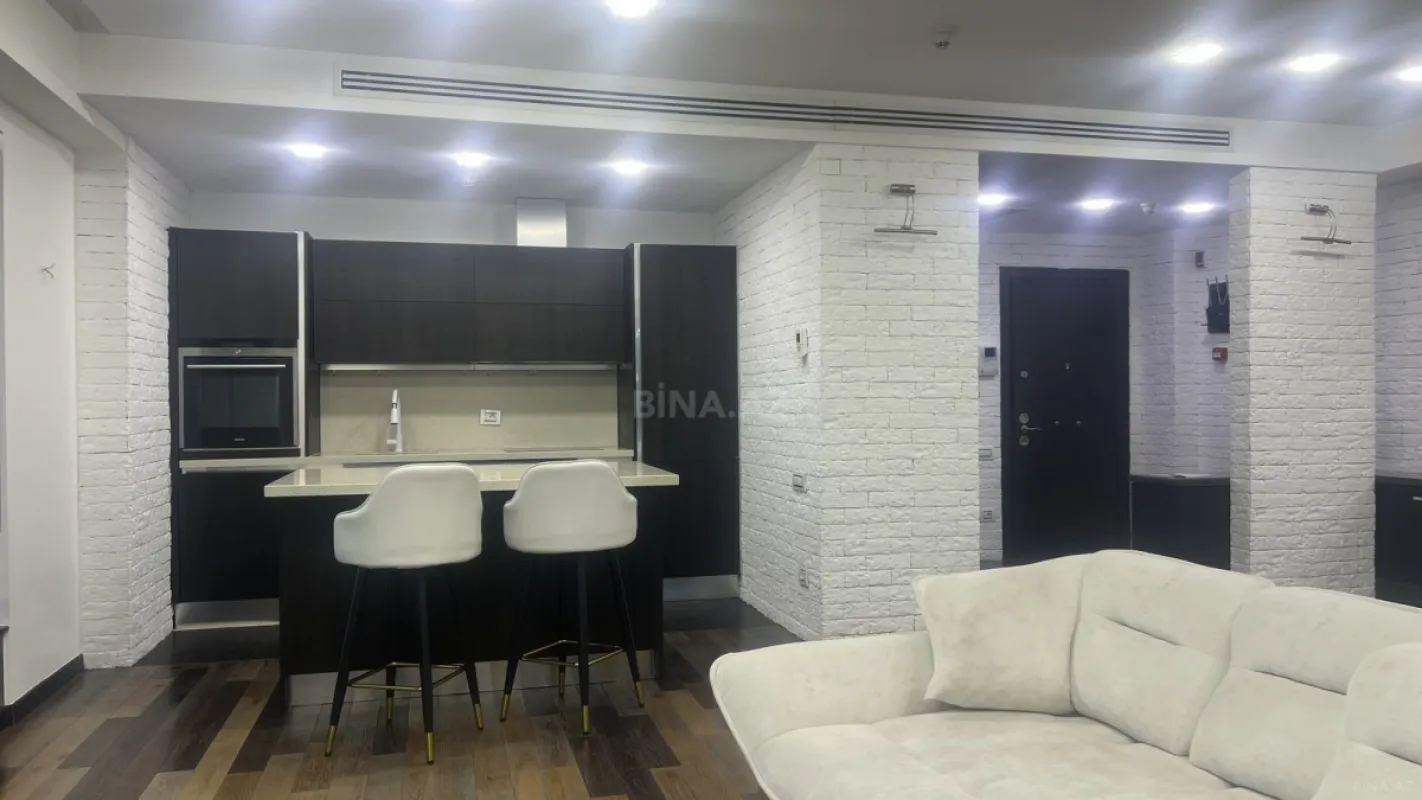 Kirayə verilir 2 otaqlı mənzil 100 m²