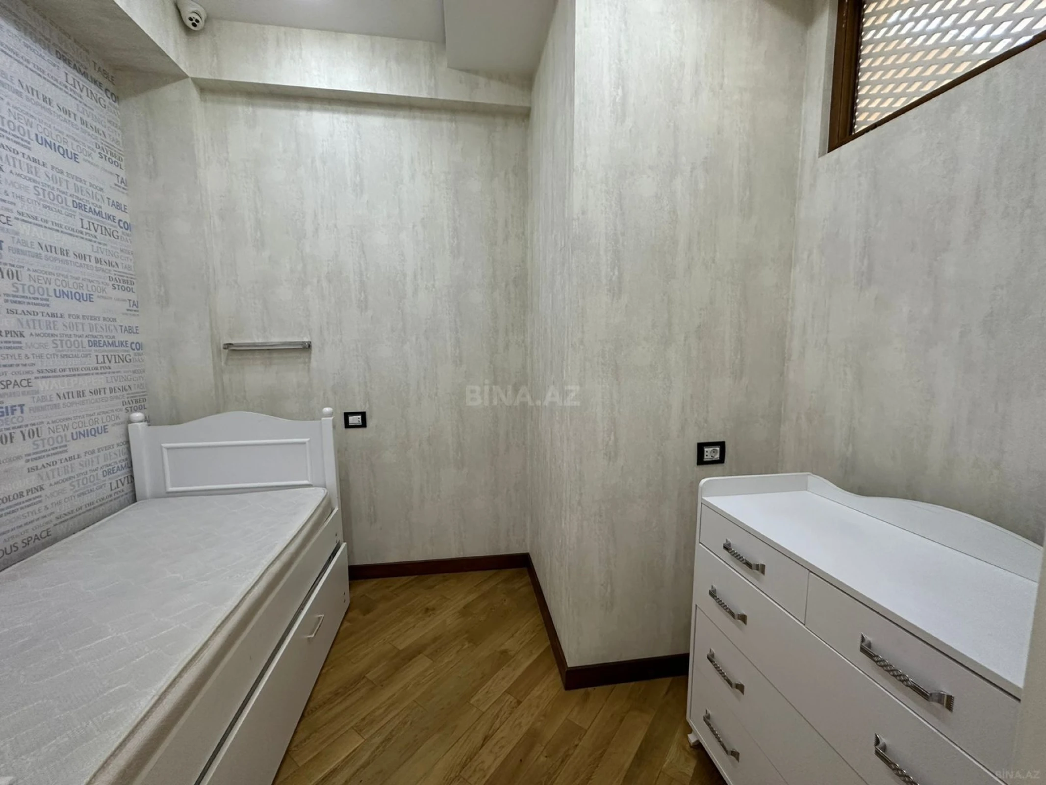 Kirayə verilir 3 otaqlı mənzil 130 m²