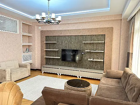 Kirayə verilir 3 otaqlı mənzil 130 m²