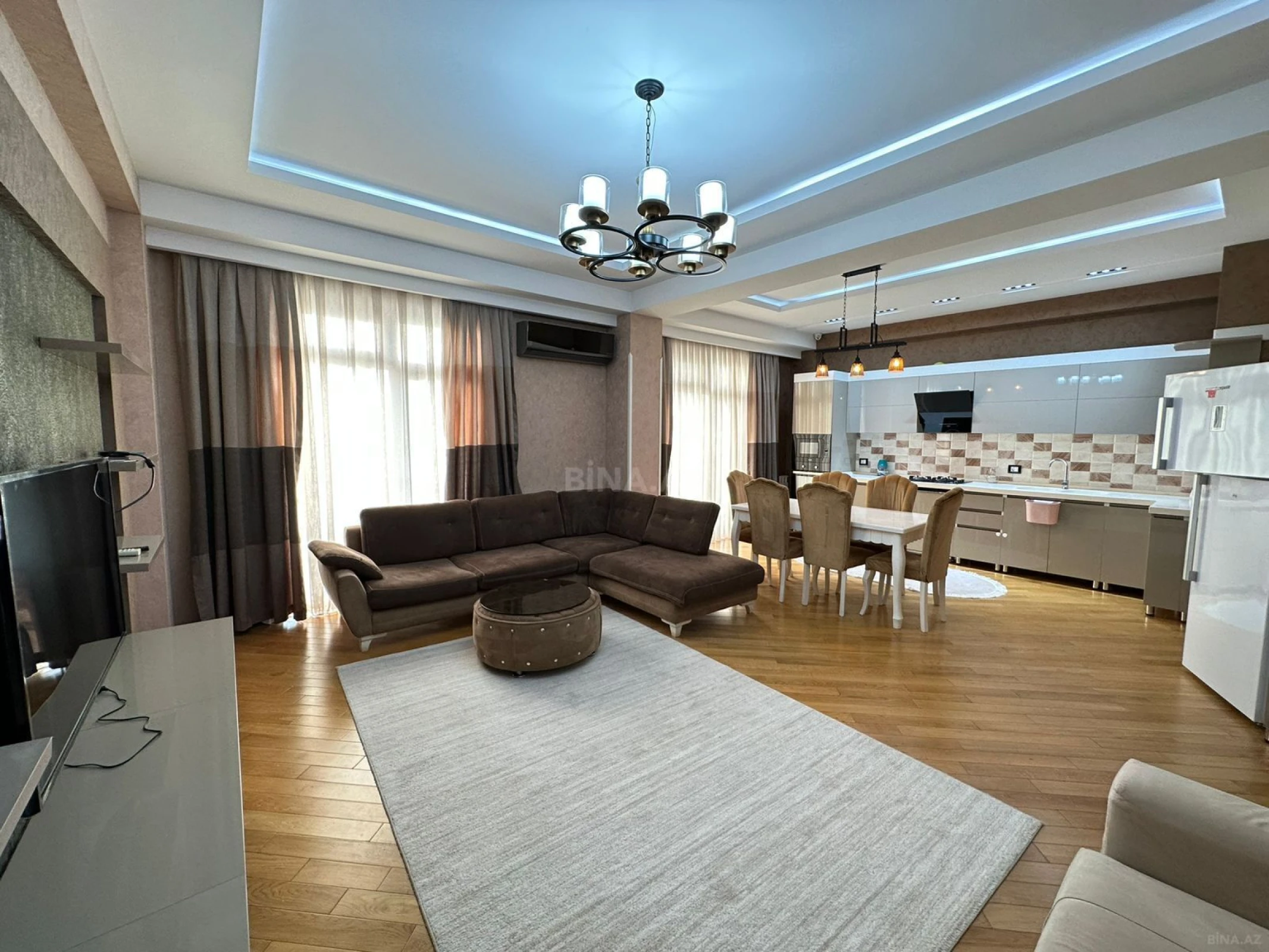 Kirayə verilir 3 otaqlı mənzil 130 m²