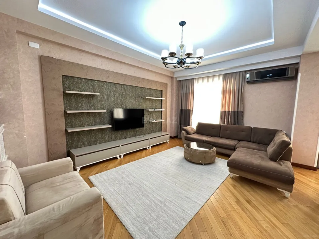 Kirayə verilir 3 otaqlı mənzil 130 m²