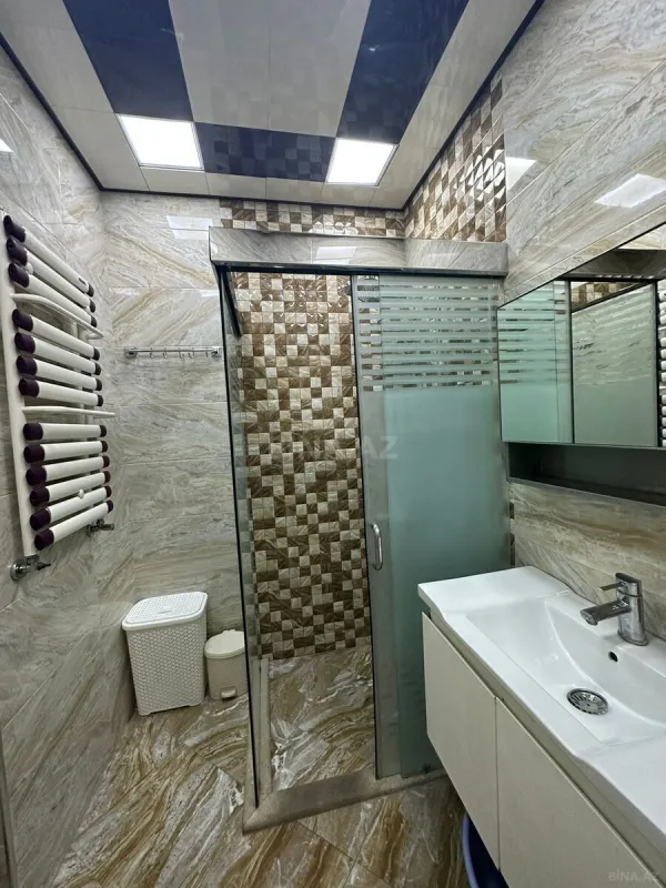 Kirayə verilir 3 otaqlı mənzil 130 m²