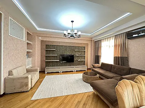 Kirayə verilir 3 otaqlı mənzil 130 m²