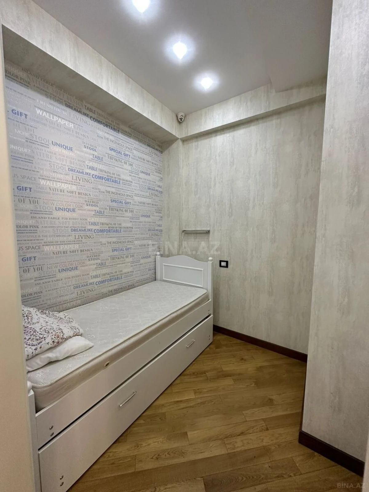 Kirayə verilir 3 otaqlı mənzil 130 m²