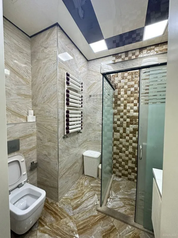 Kirayə verilir 3 otaqlı mənzil 130 m²