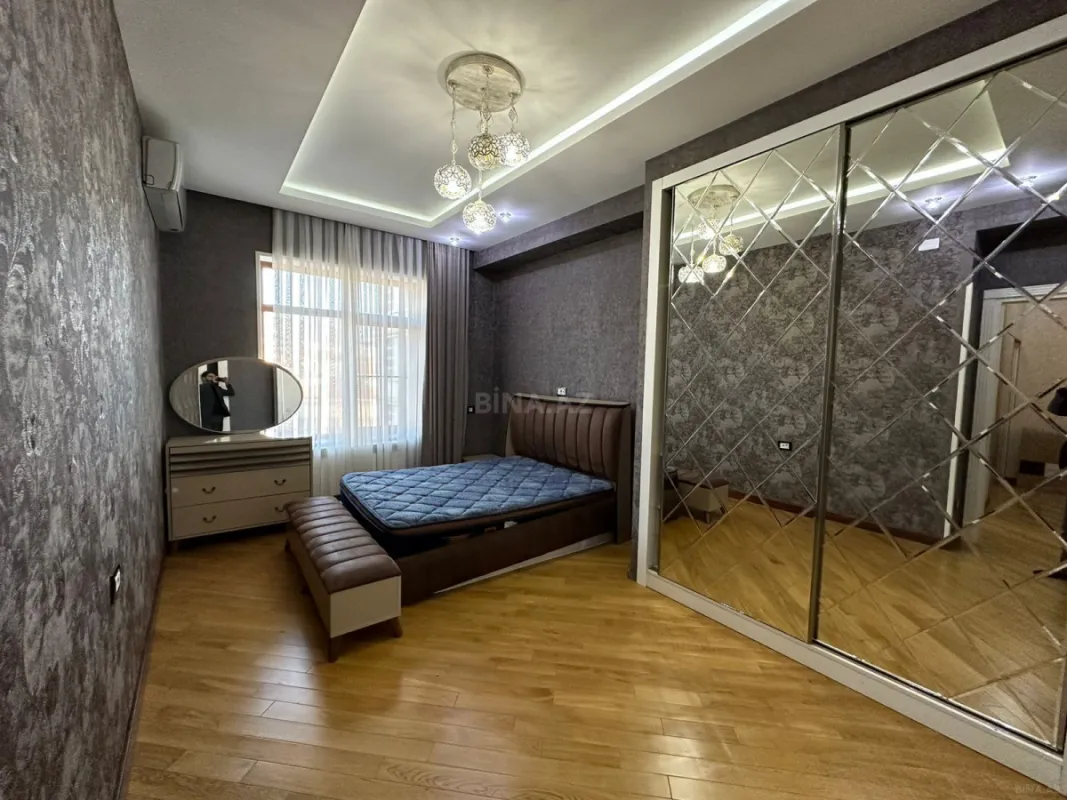 Kirayə verilir 3 otaqlı mənzil 130 m²