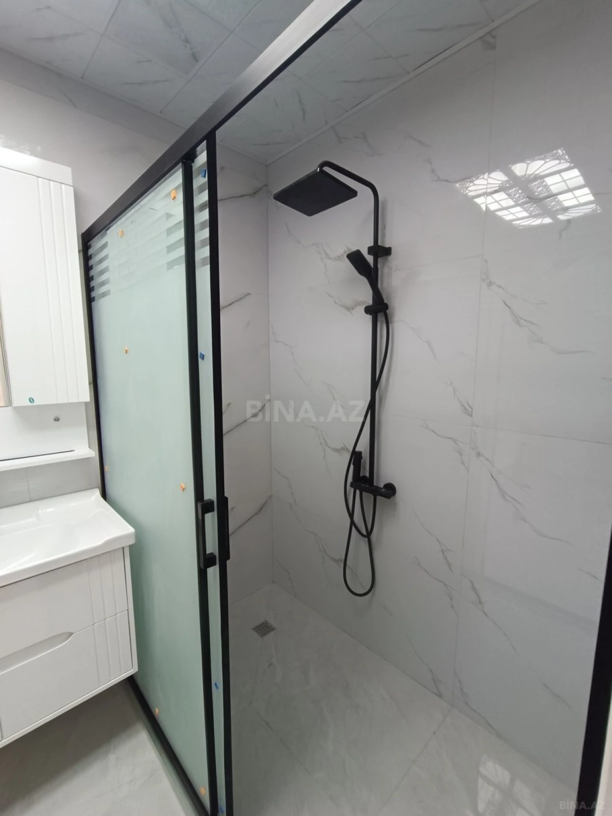Satılır 2 otaqlı mənzil 67 m²