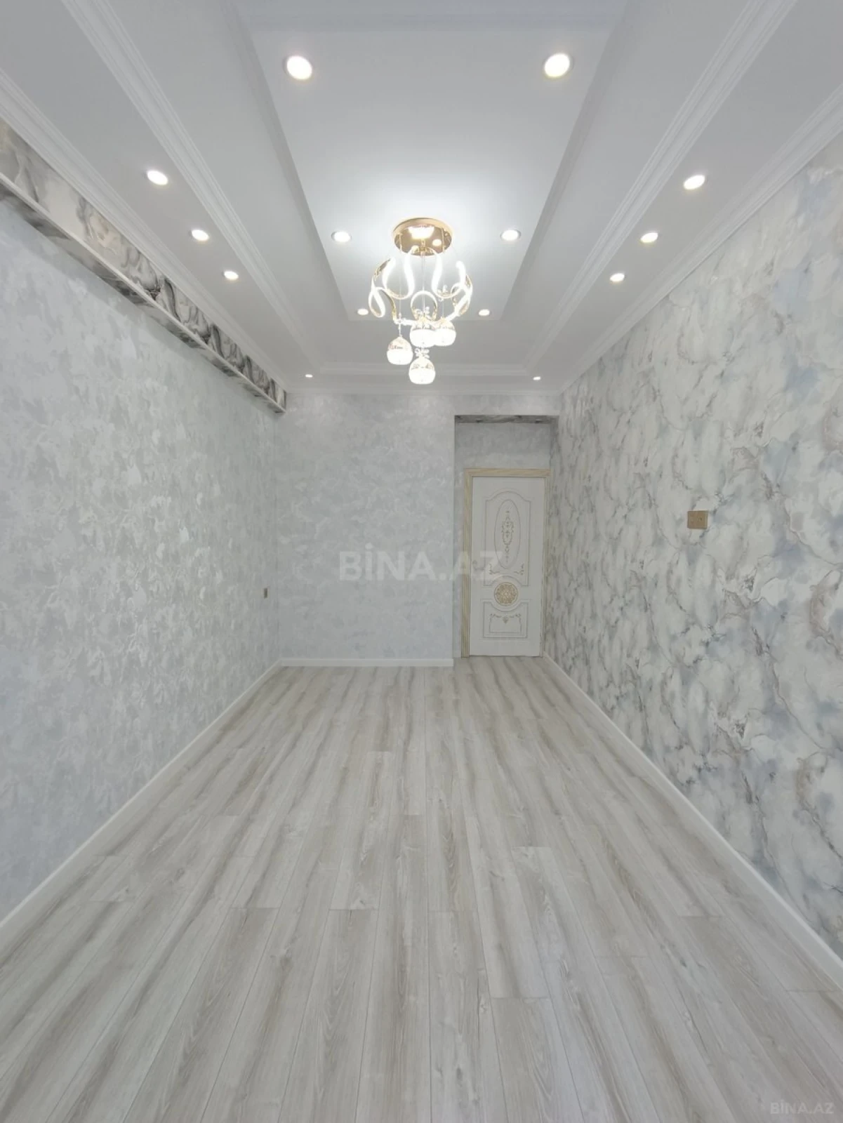Satılır 2 otaqlı mənzil 67 m²