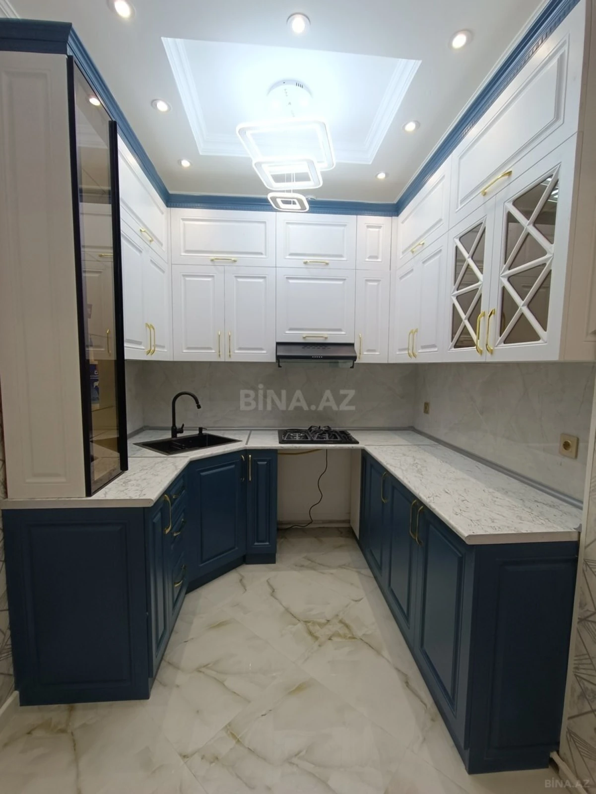 Satılır 2 otaqlı mənzil 67 m²