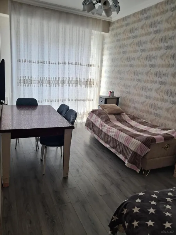 Kirayə verilir 2 otaqlı mənzil 65 m²
