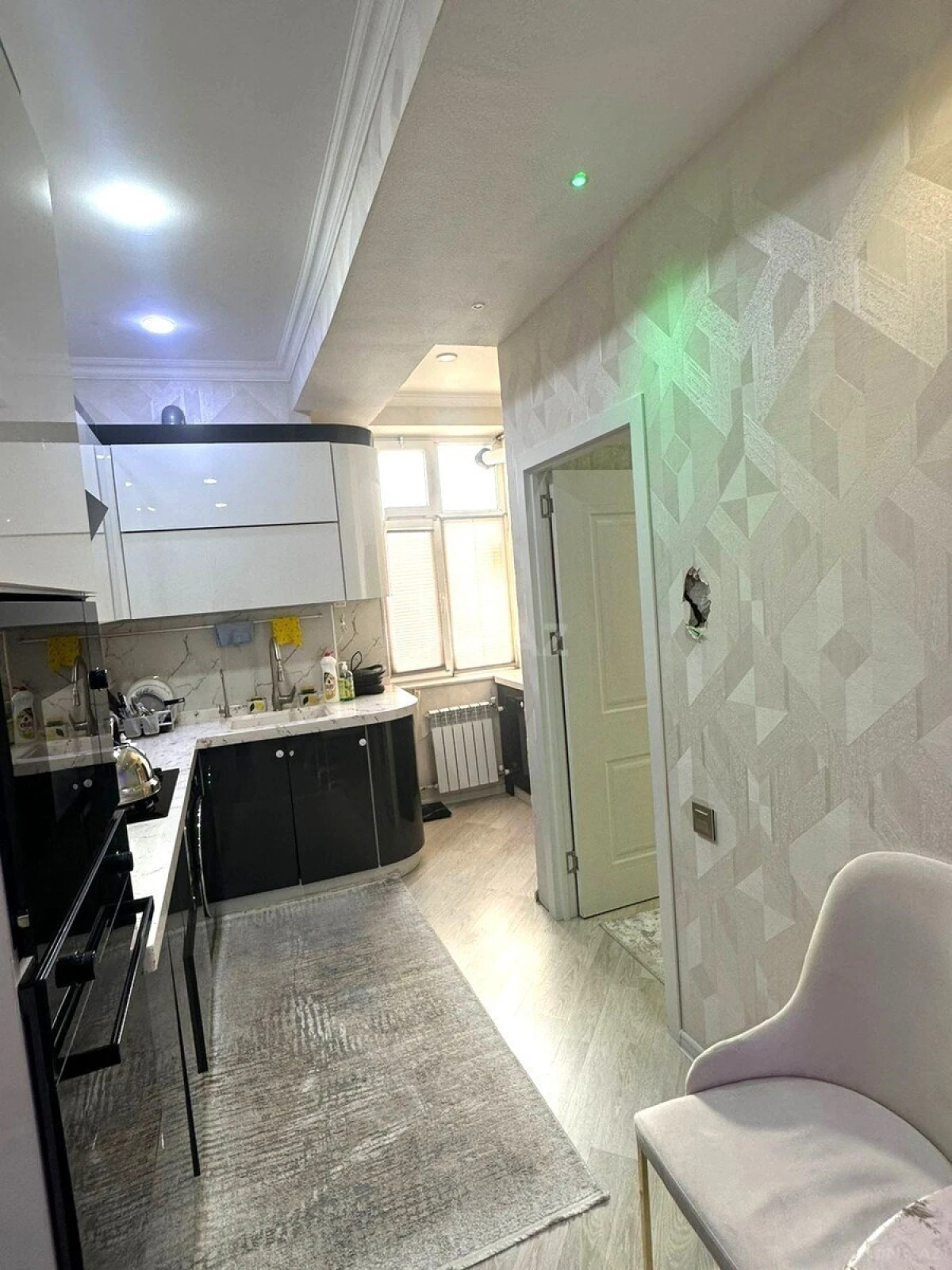 Satılır 2 otaqlı mənzil 60 m²