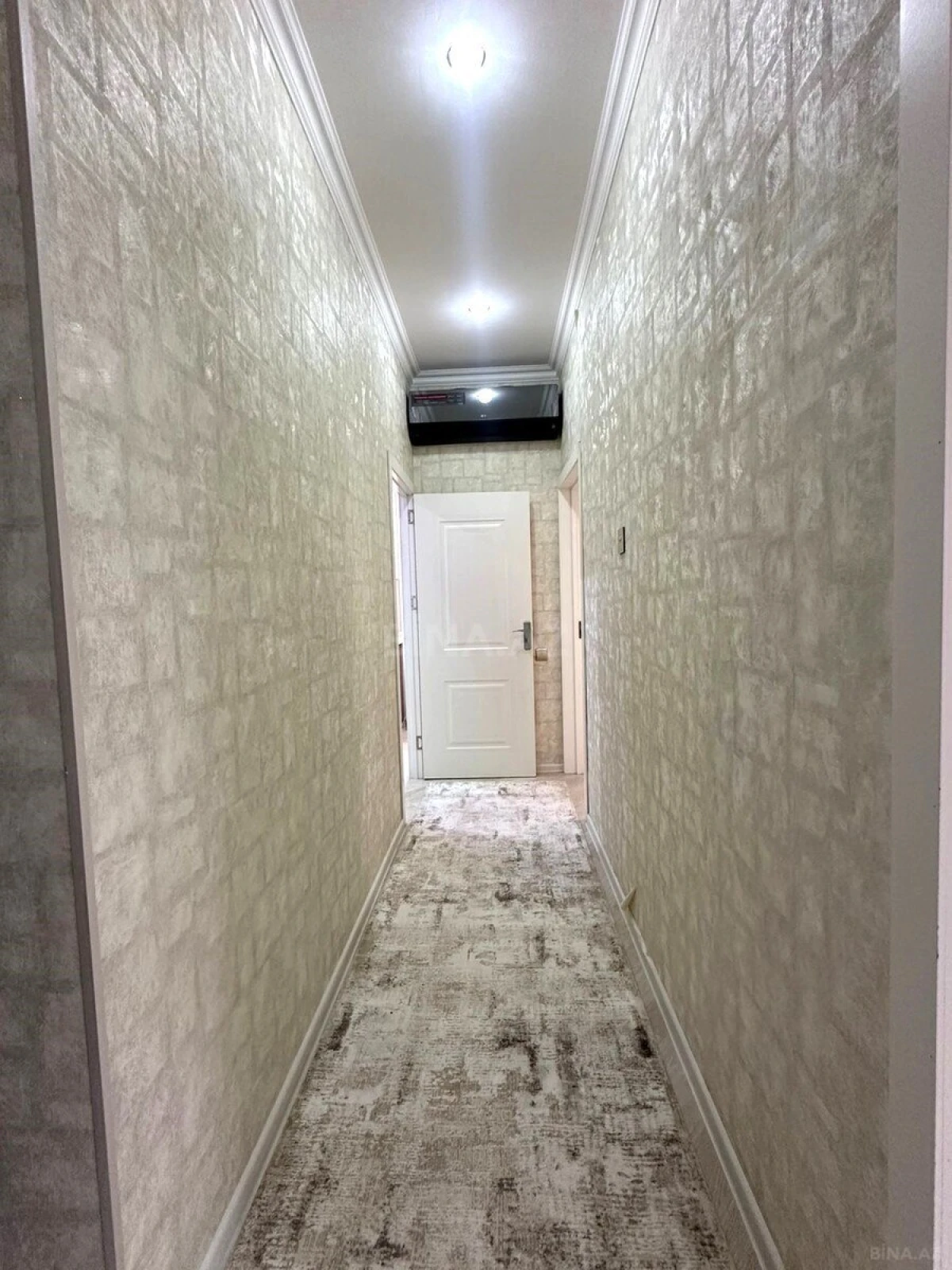 Satılır 2 otaqlı mənzil 60 m²