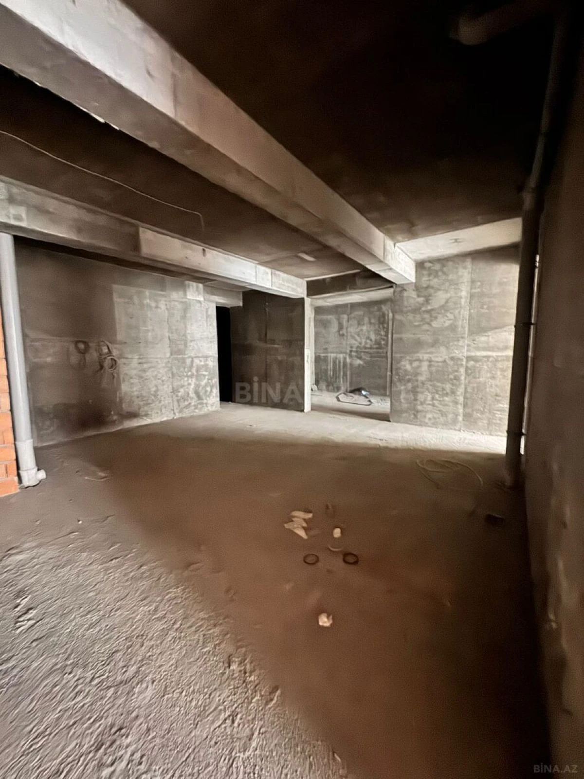 Satılır obyekt 270 m²