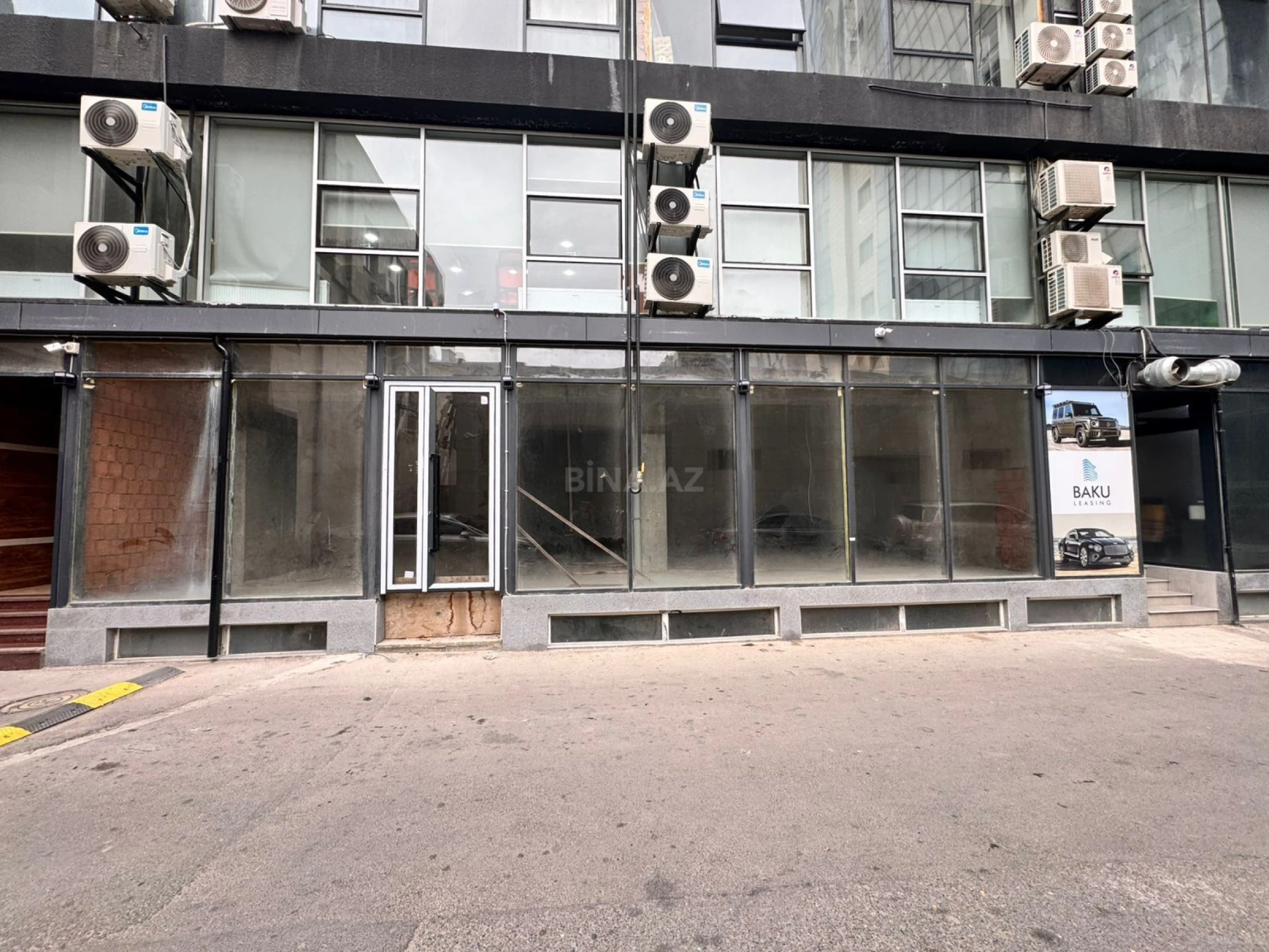 Satılır obyekt 270 m²