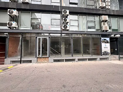 Satılır obyekt 270 m²